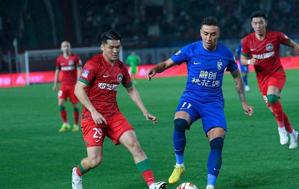 FPX前途光明！，科维托娃新星险胜表现突出引发球迷热议