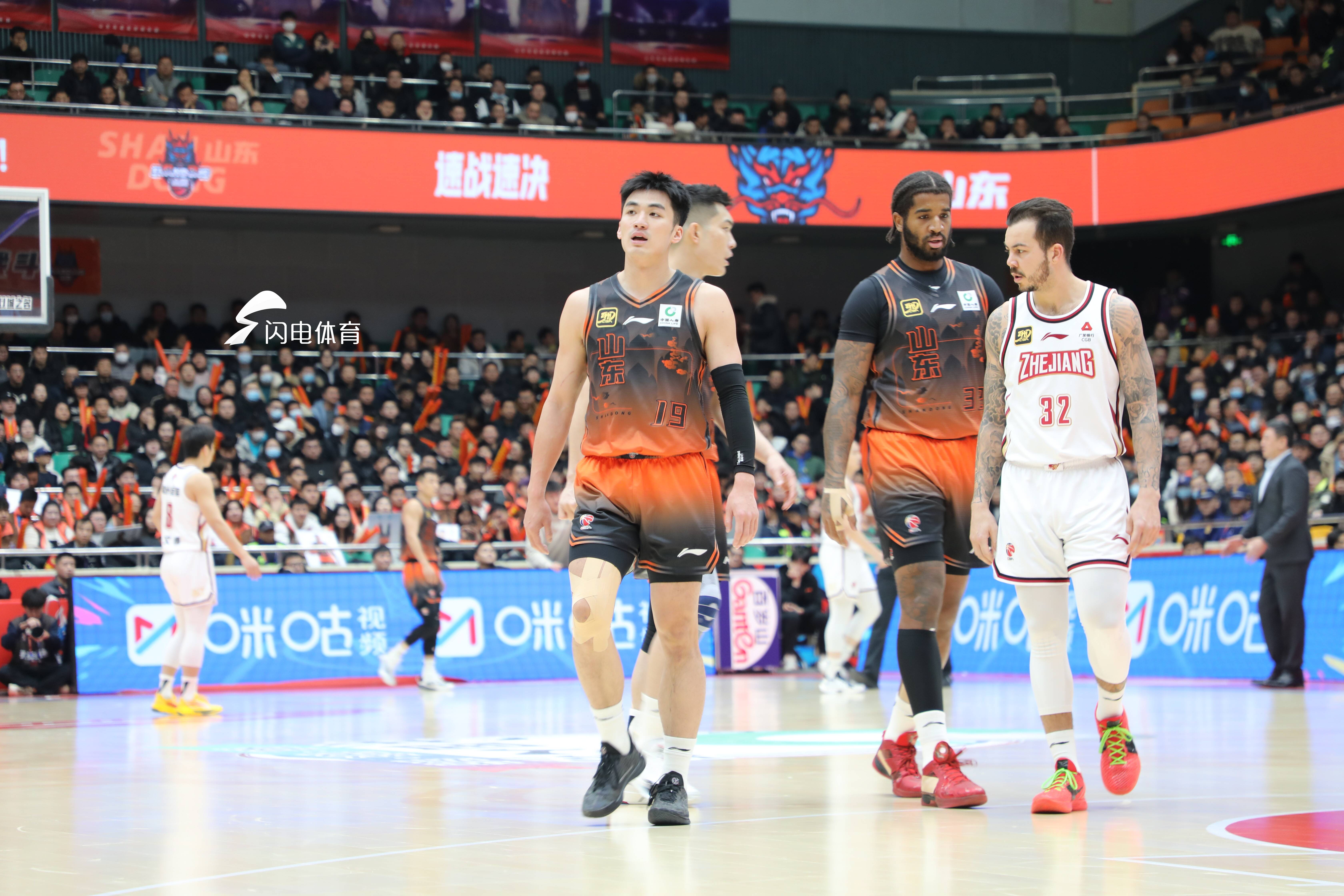 关于CBA常规赛赛程吃紧;山东男篮转会期外线爆发;震撼外界;赛季目标并未改变的信息 关于CBA常规赛赛程吃紧;山东男篮转会期外线爆发;震撼外界;赛季目标并未改变的信息